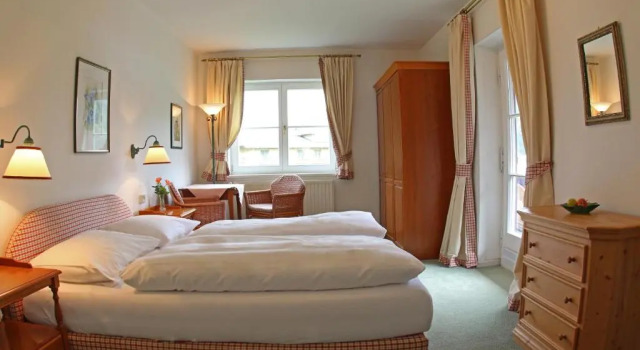 Двухместный номер Standard с балконом Seehotel Enzian