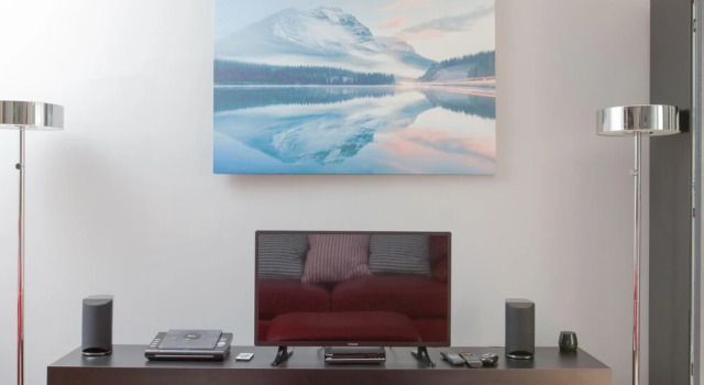 Bright, Contemporary Edinburgh Flat With Parking!, Забронировать Отель Отели Бротона 3 звезды, 3*