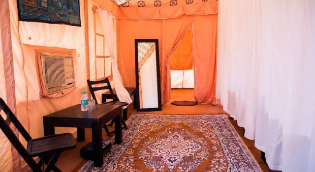 Kumbh Sukrit Camp, Забронировать Отель Отели Джуси с парковкой, Парковка