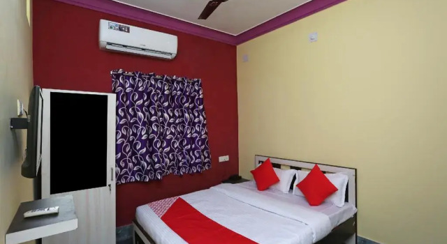 Rudransh International by OYO Rooms