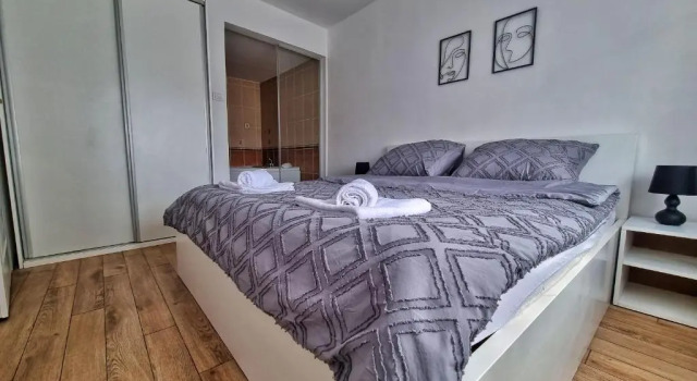 Апартаменты Deluxe Hostel S