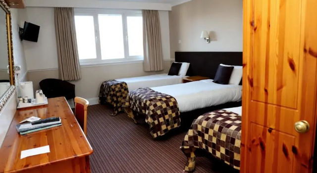 Трёхместный номер Standard Inn On The Lake