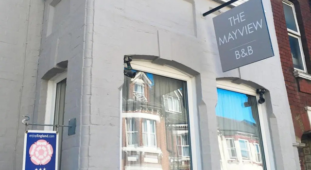 Mayview Guest House, Забронировать Гостевой дом Отели Саутгемптона с парковкой, рядом с Titanic Honour &amp; Glory Exhibition - Southampton, Парковка