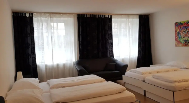Четырёхместный семейный номер Standard Spalenbrunnen Hotel & Restaurant Basel City Center