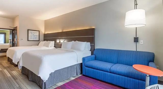 Четырёхместный люкс Holiday Inn Express & Suites - Ottawa by IHG