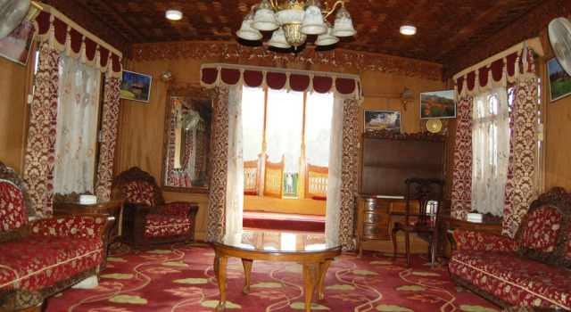 Aristotle Houseboat