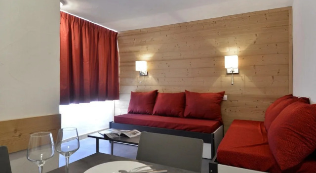 Residence Saintjacques Two-room Apartment for 5 People, in the Resort Center S501, Prenota Appartamento Hotel a Rodano-Alpi con piscina, Piscina