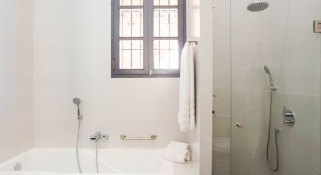 Трёхместный люкс VOYA Boutique Hotel