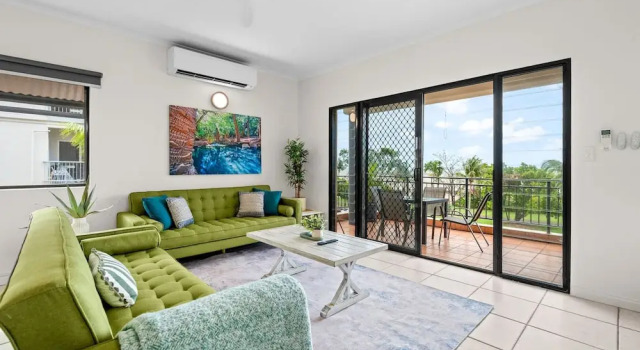 Апартаменты Zen Emerald Shore Seaview - Balcony - Sunset View