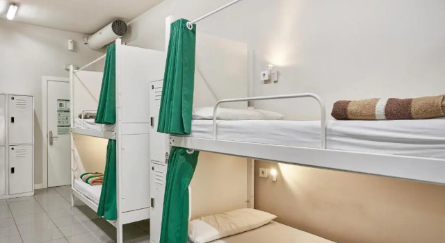 Hola Hostal Eixample - Hostel