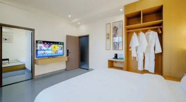 Люкс Floral Hotel· Tinghai Hotel (Lingshui Center Avenue Store)