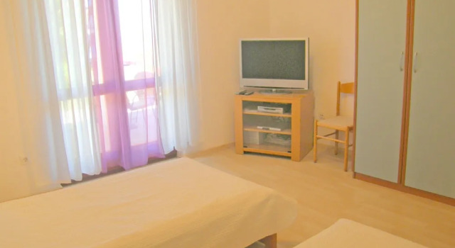 Apartments Rina, Забронировать Апартаменты/квартира Отели Примоштен с парковкой, рядом с Пляж Затока, Парковка