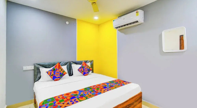 Номер Deluxe FabHotel R3 Atmos - Near Hitech Exibition Centre, Hitech City