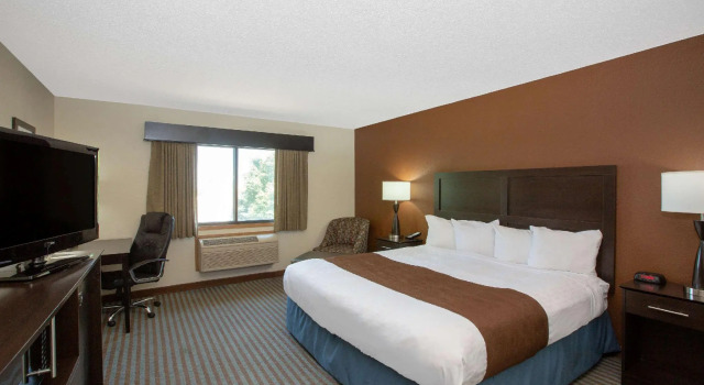 Двухместный номер Standard AmericInn by Wyndham Lincoln North