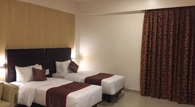 Двухместный номер Deluxe Sai International Hotel