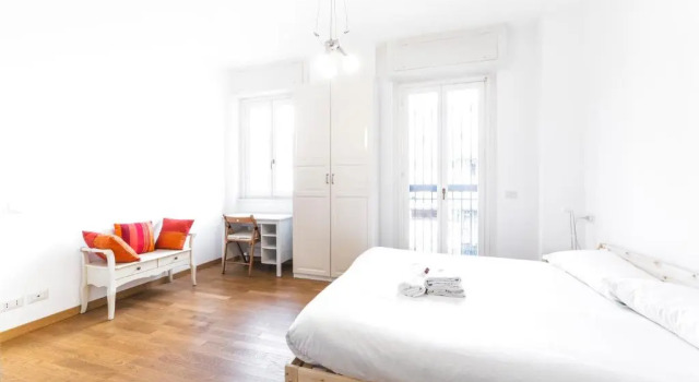Loreto Elegant Flat, Book Hotel Businesshoteller i Milano, nær Pasteur, 4* 5*