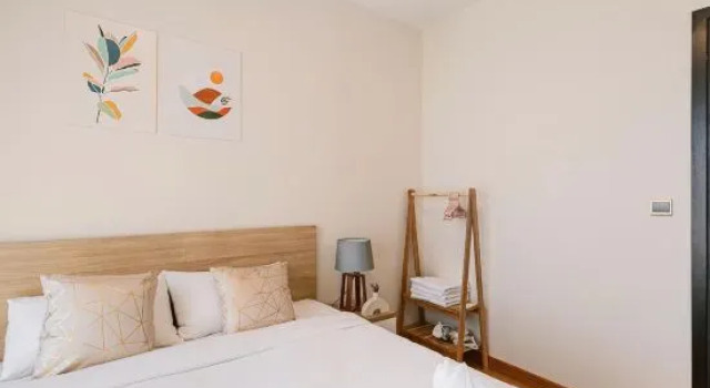Кровать в общем номере с 3 комнатами 2-3Bedroom Apartment in District 1 Free Pool Gym Sauna
