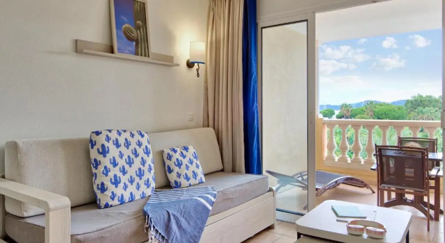 Апартаменты Résidence Pierre & Vacances Premium Les Calanques des Issambres