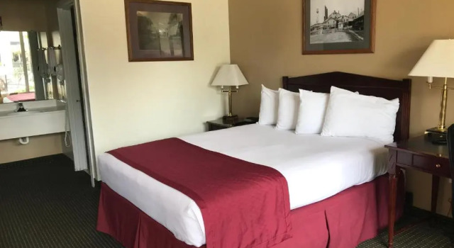 Двухместный номер Standard Carmel Inn & Suites