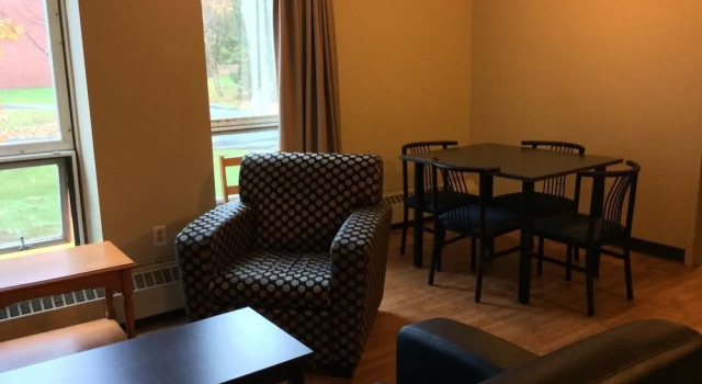 Bishop's University, Prenota Hotel Lennoxville Québec