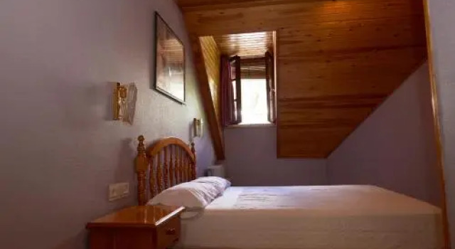 Hostal Marbore, Book Hotel Hoteller i Bielsa med parkering, Parkering