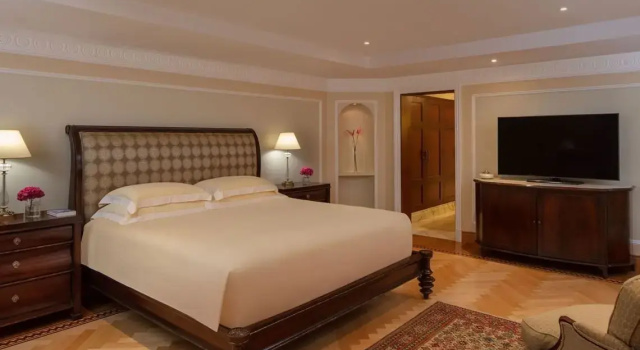 Люкс The Regency Hotel Kuwait
