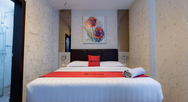 Standart çift kişilik oda RedDoorz Premium near Grand Batam Mall