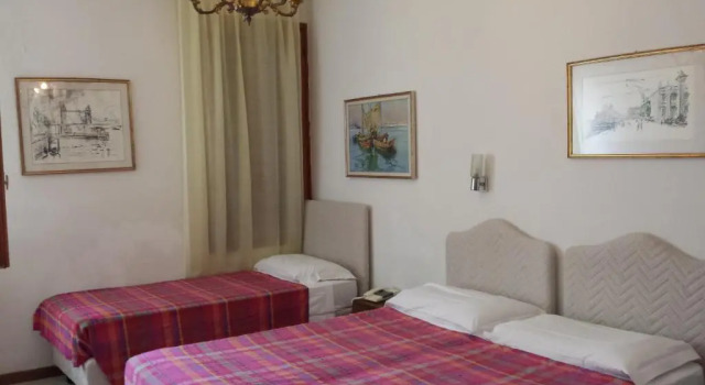 Четырёхместный номер Standard Hotel Iris Venice