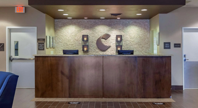 Comfort Inn & Suites Sidney I-80, Забронировать Отель Сидней штат Небраска, рядом с Wines West - Tasting Room