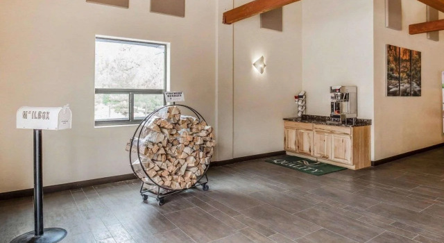 Quality Inn Springdale at Zion Park, Varaa Hotelli Springdale 