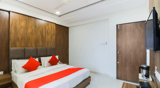 OYO 48388 Hotel Maan Palace, Rezerwuj Hotel Hotele w Gujarat ze śniadaniem, Śniadanie