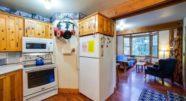 Glacier Holiday Chalet BL3042516886., Buchen Sie Chalet Glacier USA