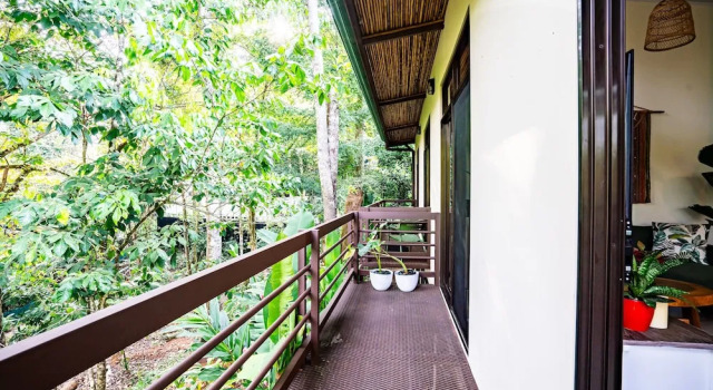 Коттедж с 3 комнатами с видом на сад Casa Aluem in the Forest Close to the Beach