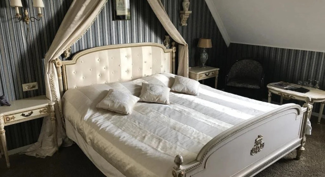B&B Gästehaus Klein-Holland, Rezervasyon Bed and Breakfast Kapfenstein otoparklı oteller, Otopark