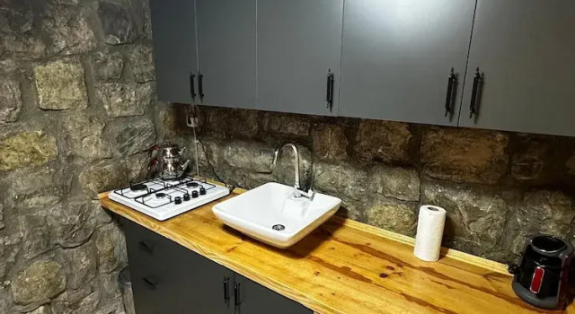 Шале küçük göl köy