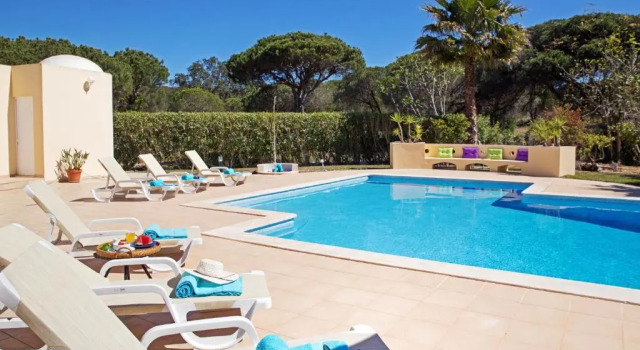 Вилла Villa Tulum - com Piscina em Vale do Lobo
