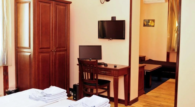 LOpera Guest House, Забронировать Гостевой дом Отели Софии с парковкой, рядом с Президентство, Парковка