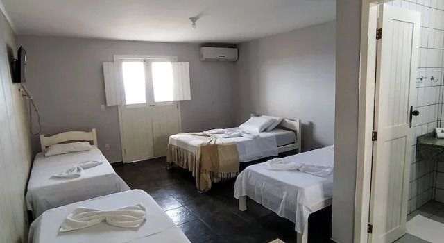 Четырёхместный семейный номер Standard Bela Vista Praia Hotel