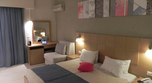 Hotel Cooee Albatros, Забронировать Отель Отели периферии Ионических островов с парковкой, Парковка