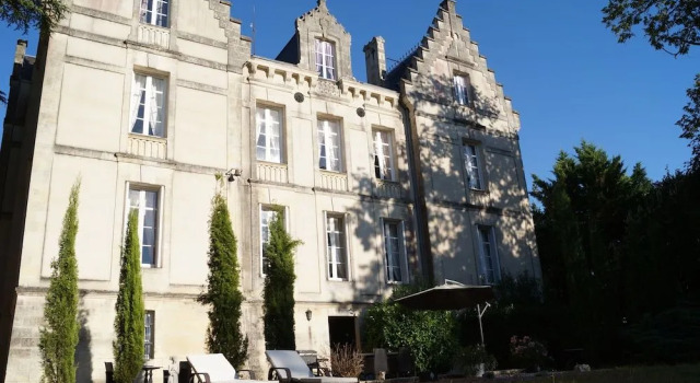 Château Le Parc de Mirambeau, Rezerwuj Hotel Hotele w Charente-Maritime z parkingiem, Parking