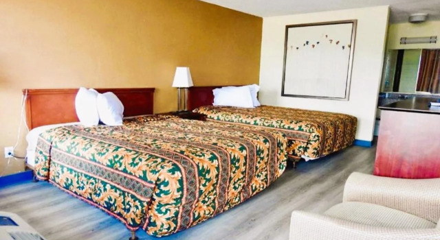Holiday Lodge Virginia, Prenota Locanda Pearisburg Virginia