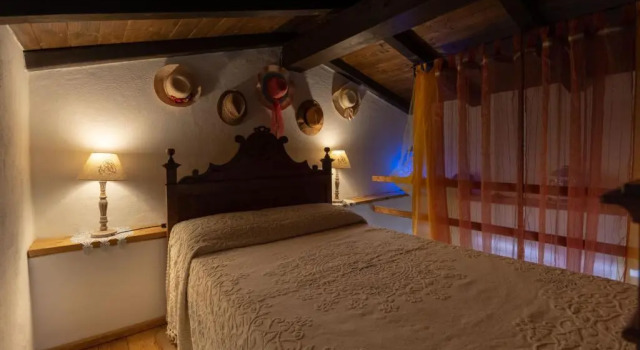 Villa Ferulas, Prenota Villa Oliena Barbagia