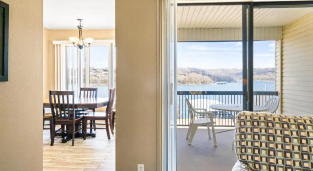 Люкс Deluxe Kimberling Inn at Table Rock Resort
