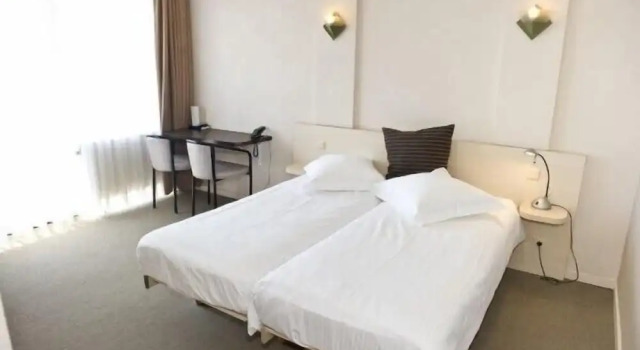 Двухместный номер Standard с балконом Hotel Melinda