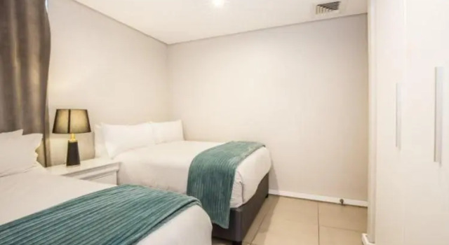 Durban Point Waterfront, 1006 Quayside, Забронировать Отель Отели Дурбана с бассейном, рядом с Пляж Addington Beach, Бассейн