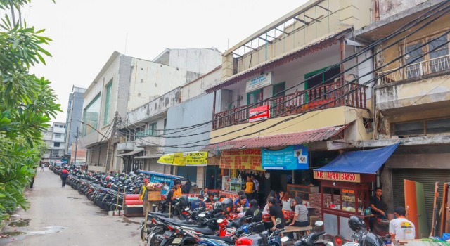 Melawai Homestay by OYO Rooms