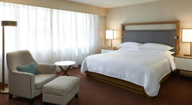 Двухместный клубный номер Standard Sheraton Ottawa Hotel