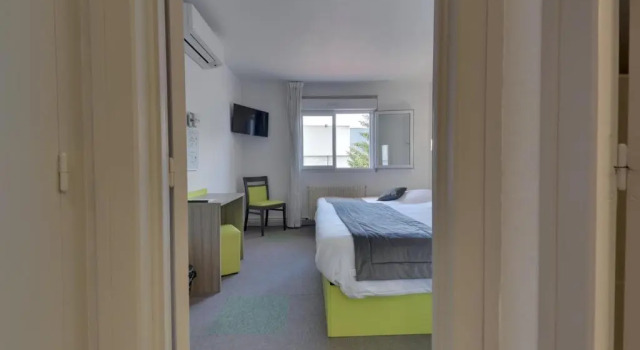 Номер Standard Contact Hôtel ONice Saintes