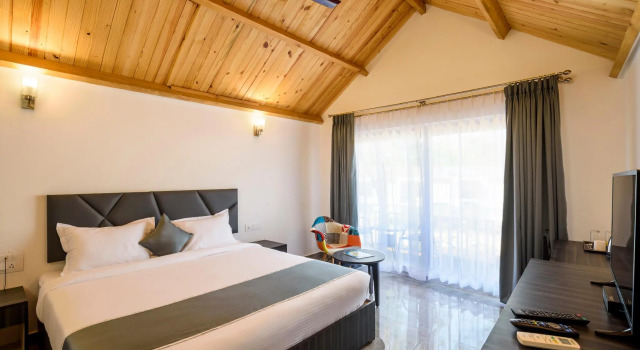 White woods Resort & Spa