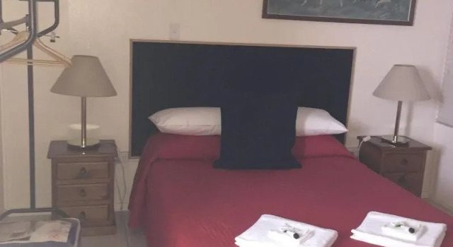 Granville Tavern and Motel, Boek Motel Maryborough 